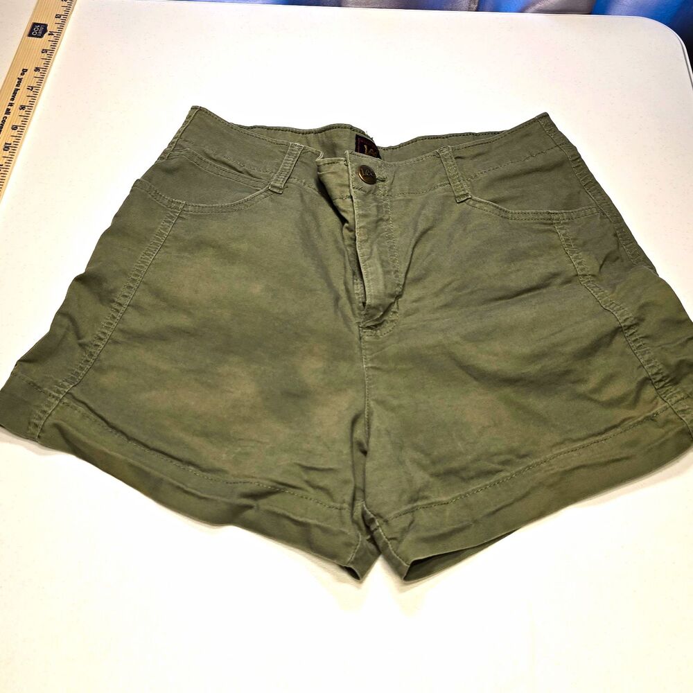 Lee Comfort Waist Green Twill Chino Shorts Stretch Pockets Women's Size 10